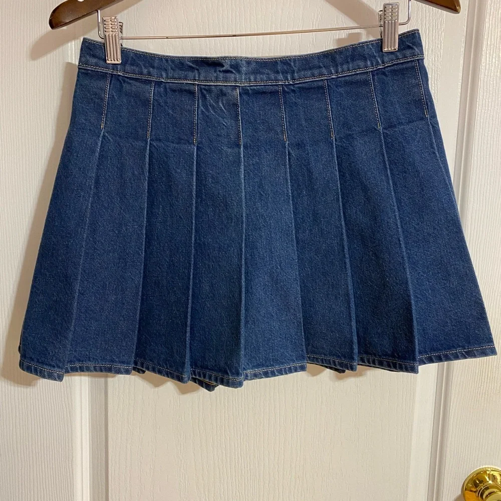 Aritzia Sunday Best “Lennon” Denim Pleated Mini Skirt Size 8 - Picture 3 of 9